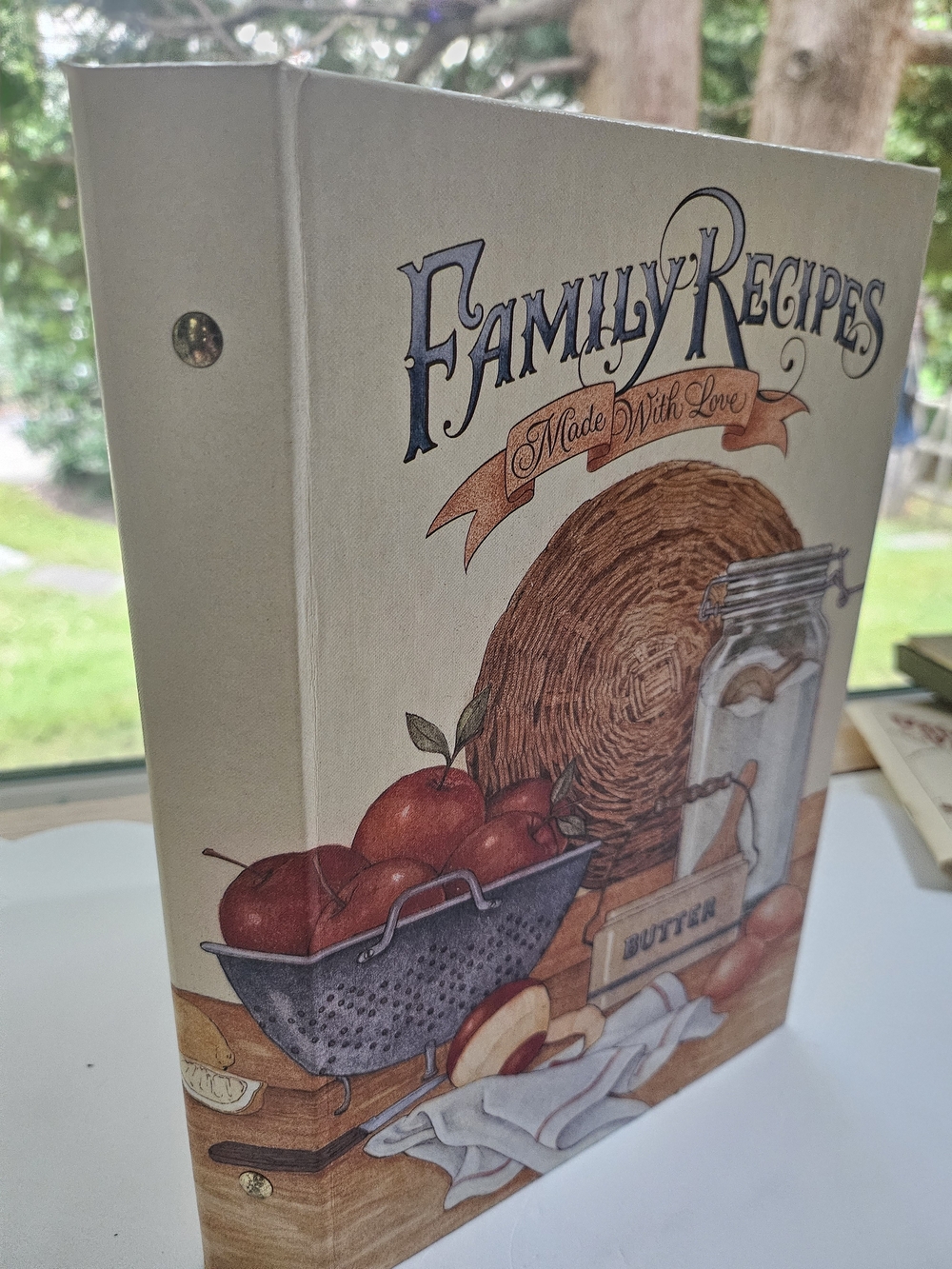 Vintage 1983 Hallmark Family Recipes Recipe Card Book Organizer Made in USA